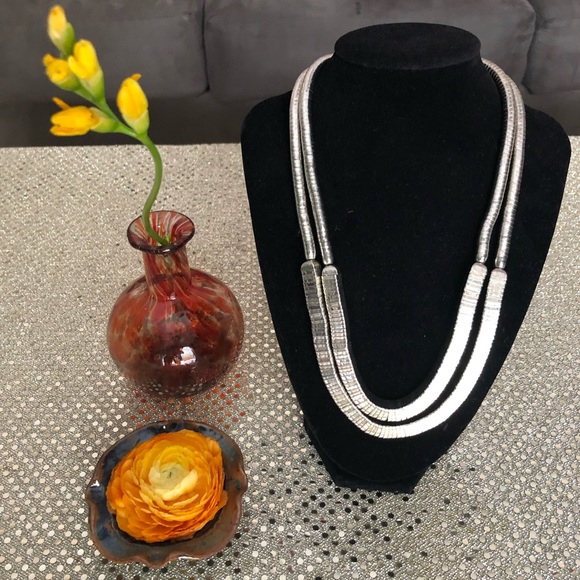 Jewelry - Statement Neckace
